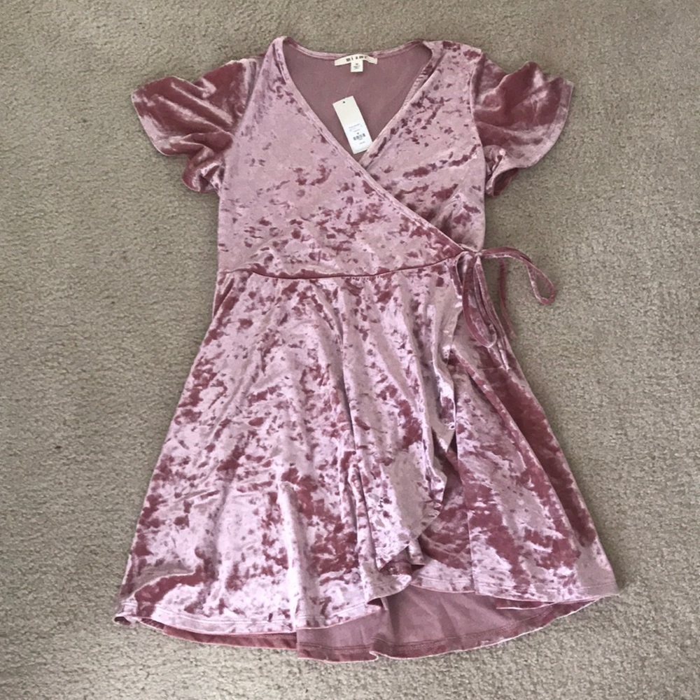 New with tags wrap dress from Francesca’s Sz m